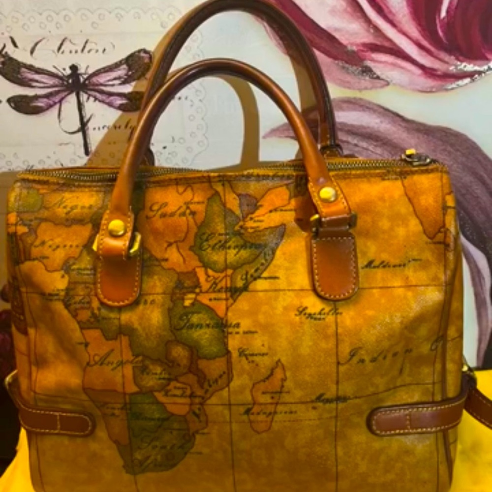 Vintage Alviero Handbag in good condition